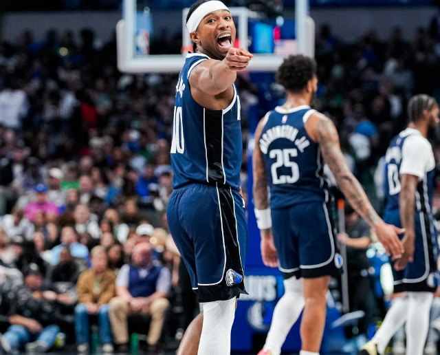 开云体育-独行侠双杀步行者终结10连败 西卡复出30+8米神25+7+7